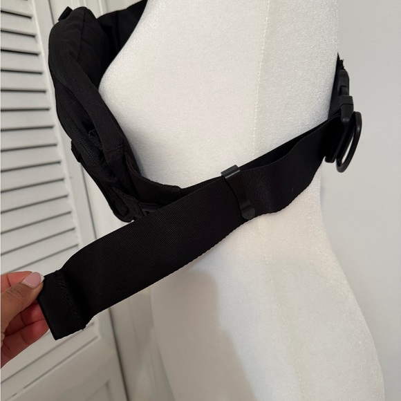 Converse Black Crossbody Bag - Picture 10 of 12